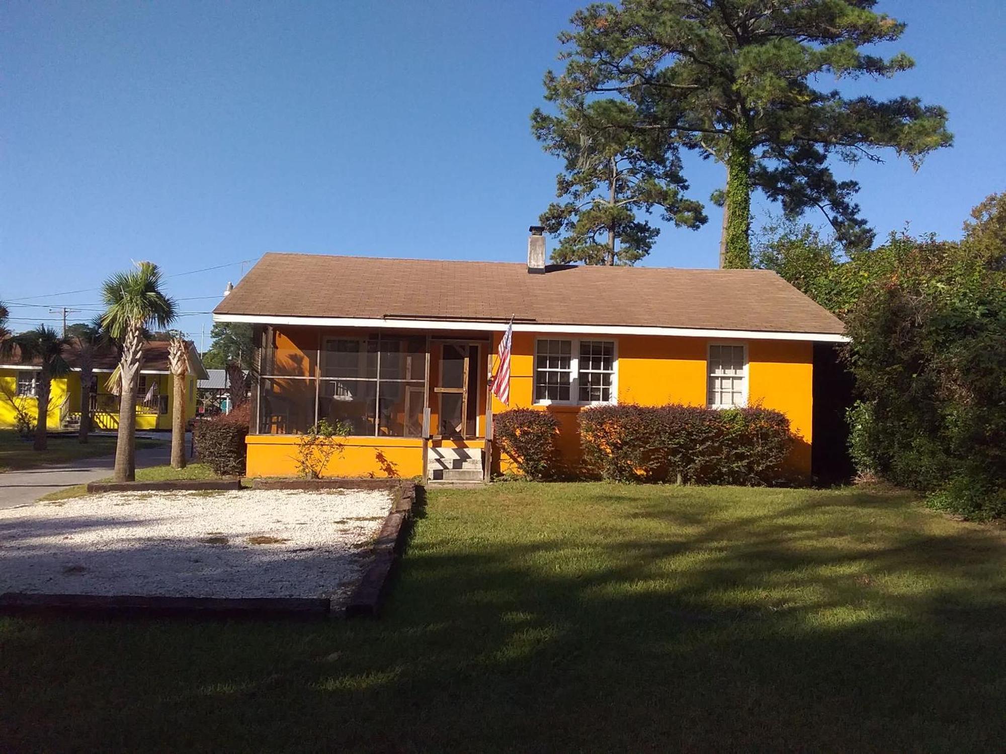 Retro Rainbow At Herb River-Highlighter Hideaway #5 Savannah Exterior photo